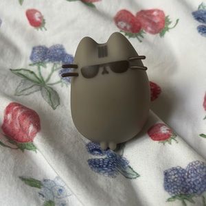 pusheen mini figure